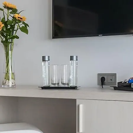 Aparthotel Esquinzo Y Monte Del Mar