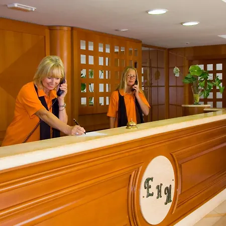 Appart hôtel Esquinzo Y Monte Del Mar Playa De Esquinzo