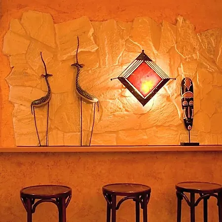 Aparthotel Esquinzo Y Monte Del Mar