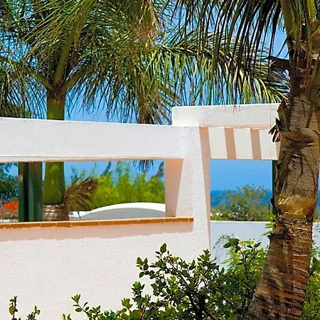 Aparthotel Esquinzo Y Monte Del Mar 3*