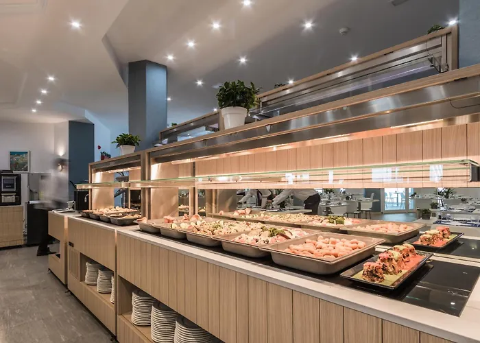 Apartmanhotel Esquinzo Y Monte Del Mar 3*