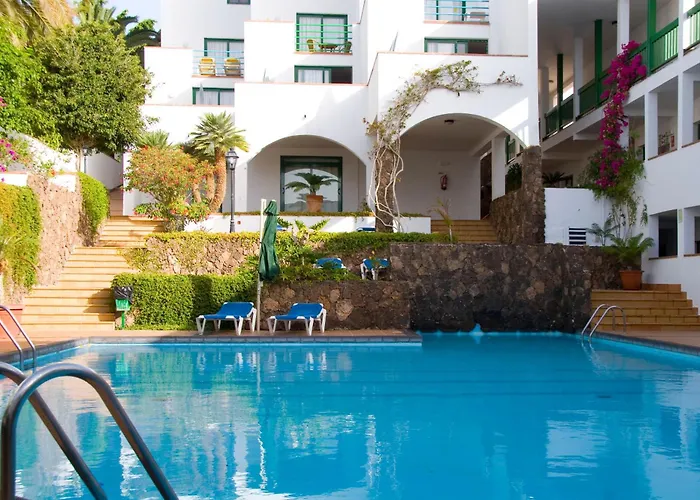 Esquinzo Y Monte Del Mar Apartmanhotel 3*