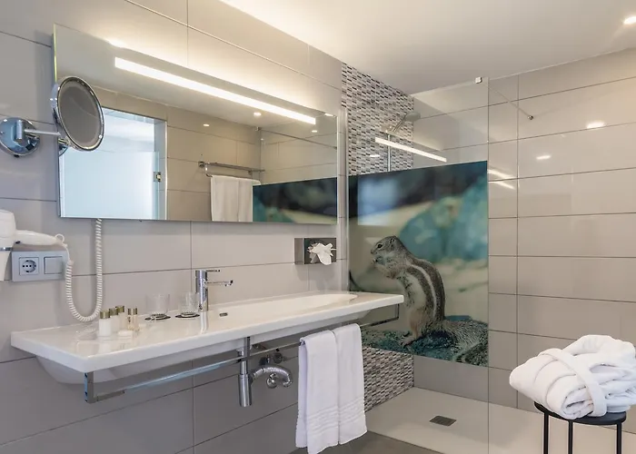 Esquinzo Y Monte Del Mar Playa De Esquinzo